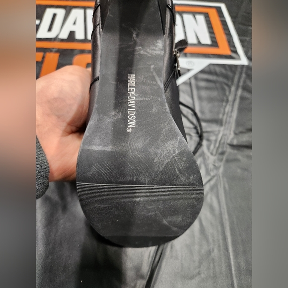 Genuine Harley-Davidson Ladies Leather stilettos - Picture 7 of 10